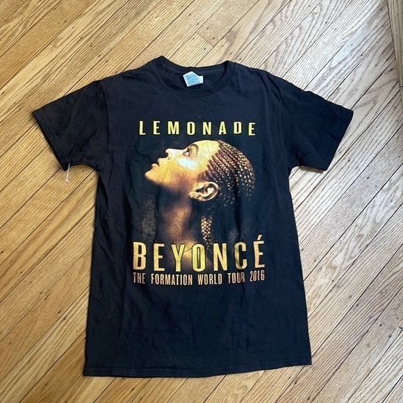 Delta Tops - Beyoncé Formation World Tour 2016 Concert Graphic T-Shirt Black Size Small